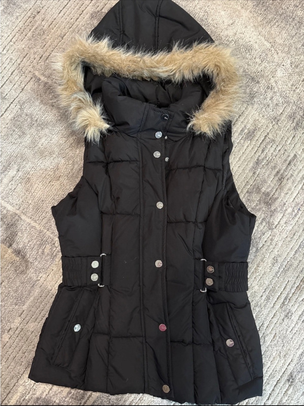 Guess Black Hooded Sleeveless Puffer Vest with Faux-Fur Trim - Picture 2 of 7